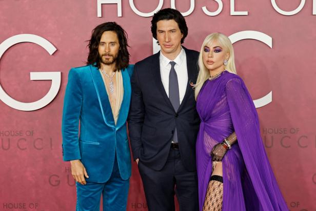 "House of Gucci"-Premiere: Lady Gaga kam in Netzstrümpfen