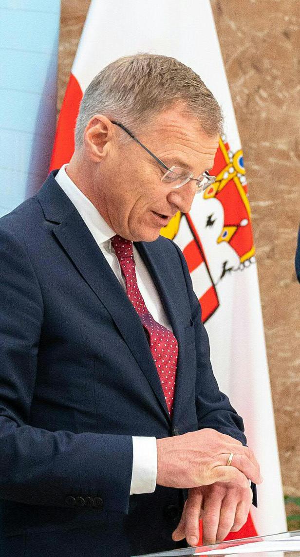 CORONA: PK "AKTUELLES ZUR CORONA-LAGE: OBERÖSTERREICH ERHÖHT DAS SCHUTZNIVEAU" - STELZER CORONA: PK "AKTUELLES ZUR CORONA-LAGE: OBERÖSTERREICH ERHÖHT DAS SCHUTZNIVEAU" - STELZER