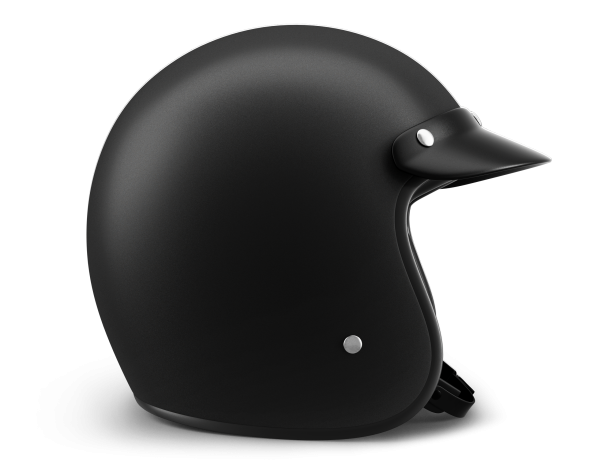 Ein mattschwarzer Motorradhelm mit kleinem Visier.