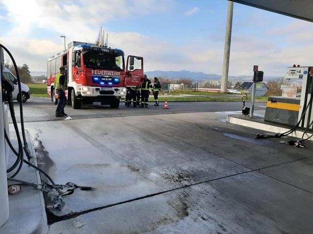 Polizeieinsatz in NÖ: Mann wollte Tankstelle anzünden