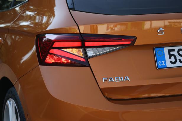 79_skoda_fabia_ml_phoenix_orange.jpg