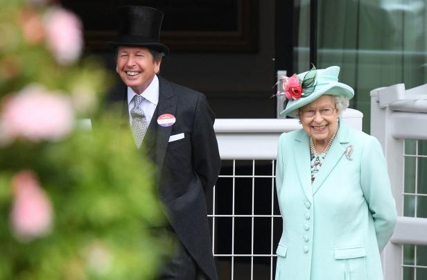 Queen Elizabeth: Nur bei diesen zwei Mitgliedern der "Firma" geht sie ans Telefon