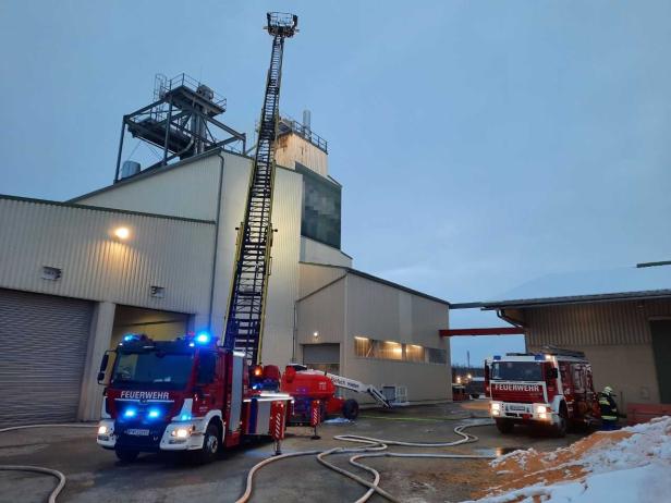 Feuerwehreinsatz: Silo brannte in Grafenwörth