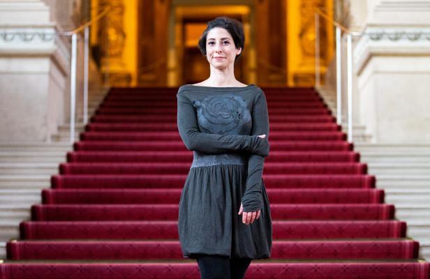 Zeynep Buyraç: Burgtheater'in Türk asıllı ilk kadın oyuncusu