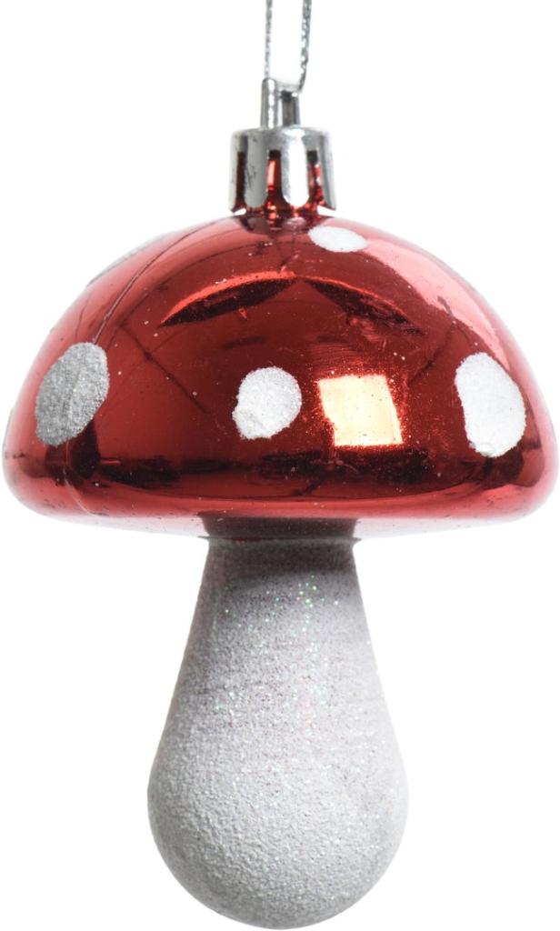 Ein roter Fliegenpilz mit weißen Punkten als Weihnachtsbaumschmuck.