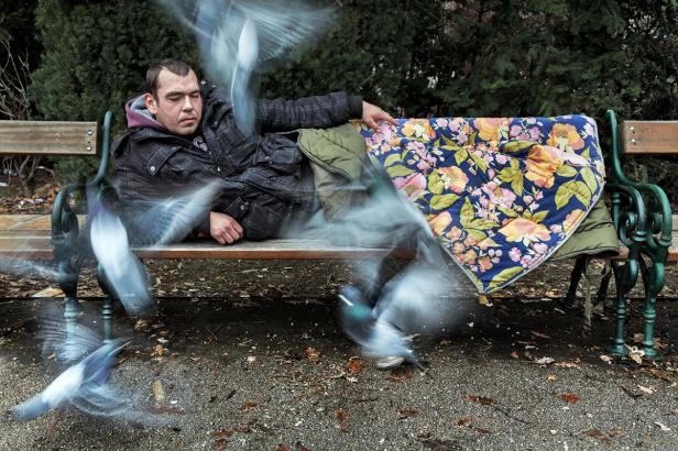 Hinschauen statt vorbeigehen: Porträts von Obdachlosen im Stadtpark