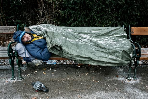 Hinschauen statt vorbeigehen: Porträts von Obdachlosen im Stadtpark