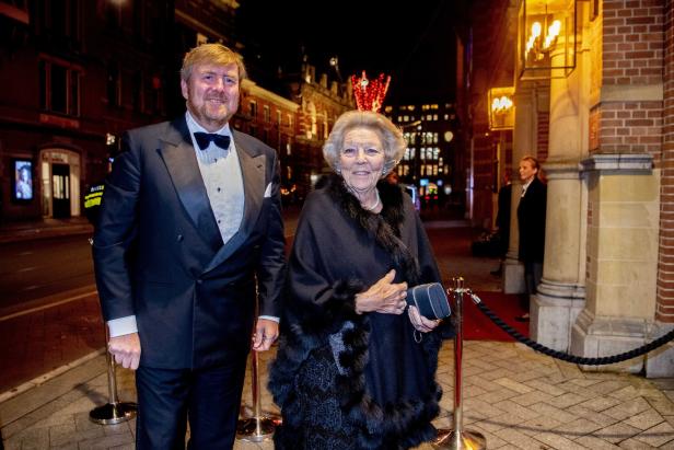 Niederländische Königsmutter Beatrix positiv auf Corona getestet