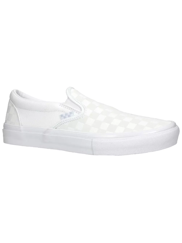 Ein weißer Vans Slip-On Schuh mit Schachbrettmuster.