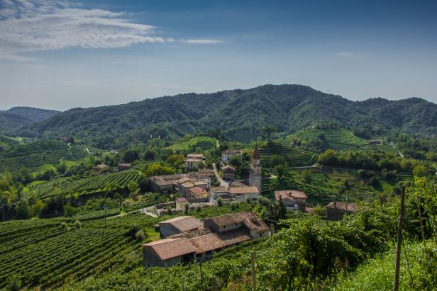 Kulinarischer Genuss entlang der malerischen Prosecco-Straße