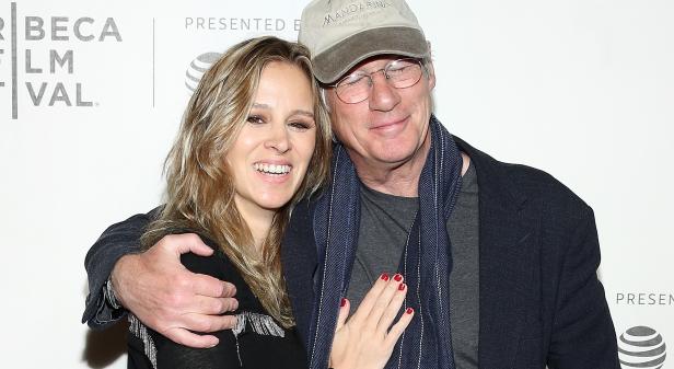 Richard Gere mit seiner Frau Alejandra Silva bei einer Veranstaltung.