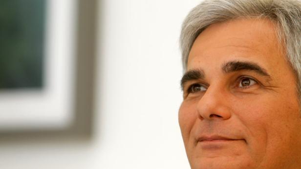 "Vorgezogene Neuwahlen schließe ich aus tiefer Überzeugung aus."
