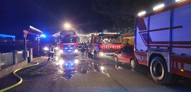 100 Feuerwehrmitglieder bei Großbrand in Trausdorf im Einsatz