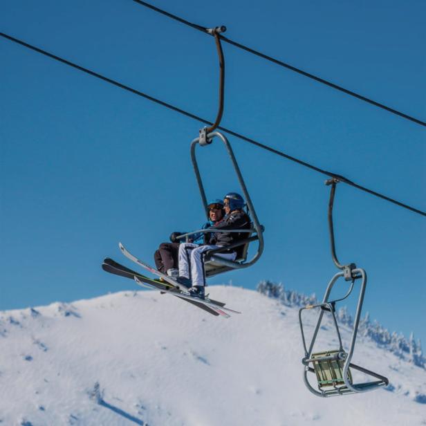 Freude über Skiwetter und offene Hütten