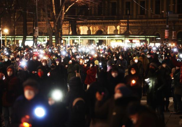Lichtermeer: Mehr als 30.000 beim Gedenken an die Corona-Toten