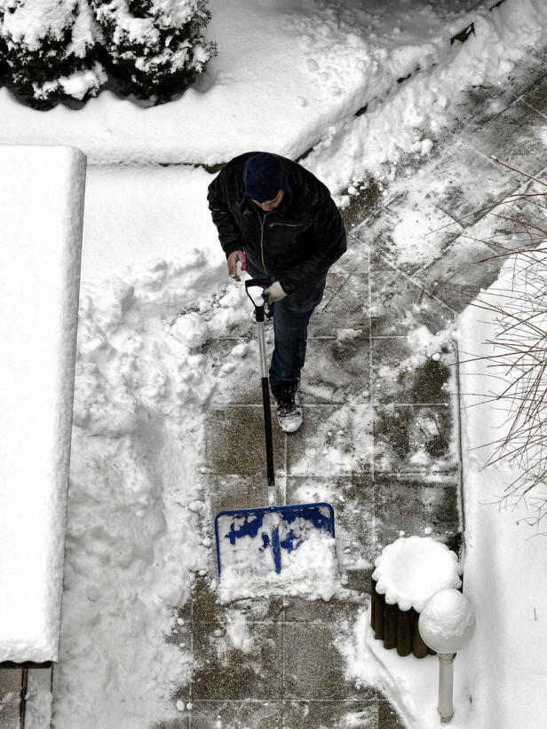 Frost, Schnee und Sturm: So machen Sie ihr Haus winterfest