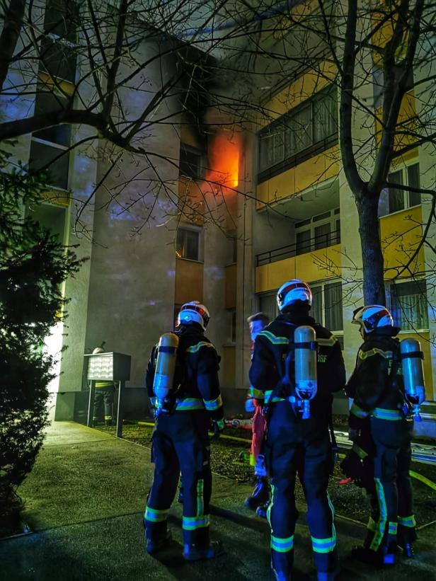 Wohnungsbrand in Perchtoldsdorf: Mehrere Bewohner evakuiert