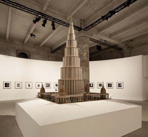 Werke aus der Schau "Il Palazzo Enciclopedico"