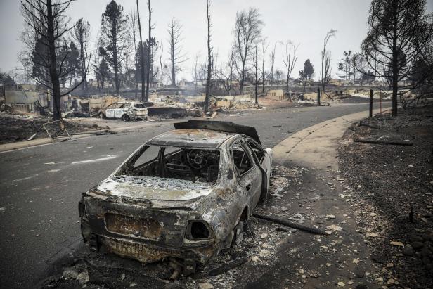 US-WILDFIRES-BREAK-OUT-ACROSS-BOULDER-COUNTY-IN-COLORADO