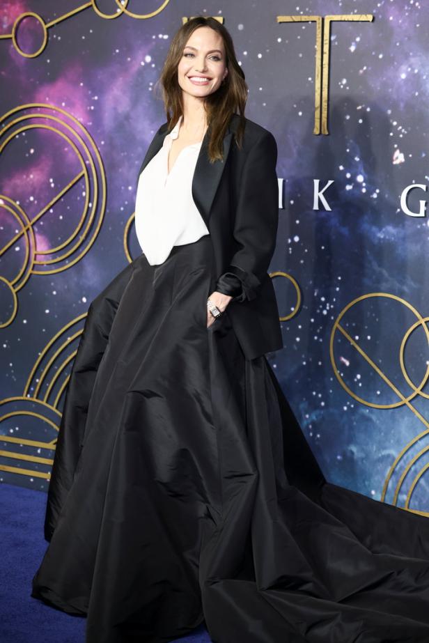 Angelina Jolie auf dem roten Teppich bei der Premiere von „Eternals“.