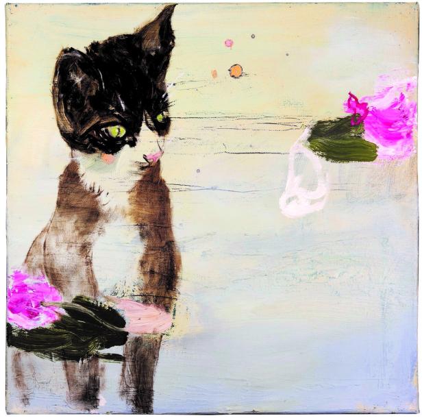 Ein Gemälde einer Katze mit Blumen.