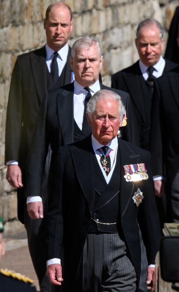Andrews Exil: Charles und William drängten Queen zu "rücksichtsloser" Entscheidung