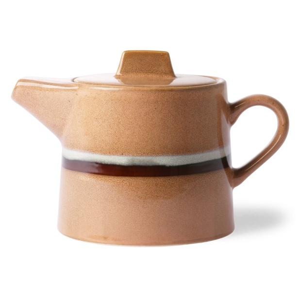 Eine braune Teekanne mit einem weißen und braunen Streifen.