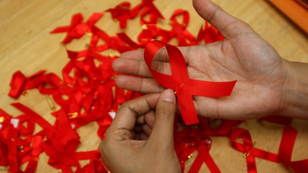 HIV-Opfer erhält maximal 1100 Euro monatlich