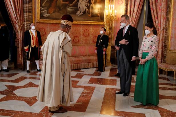 Königin Letizia führt 44 Jahre altes Kleid ihrer Schwiegermutter aus