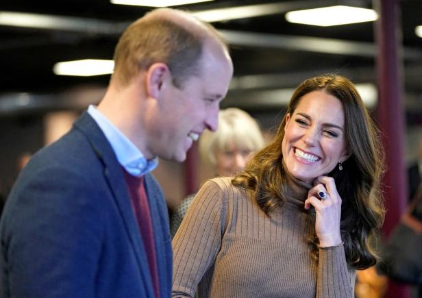 Viertes Baby mit Herzogin Kate? Prinz William gibt bei Auftritt Hinweis