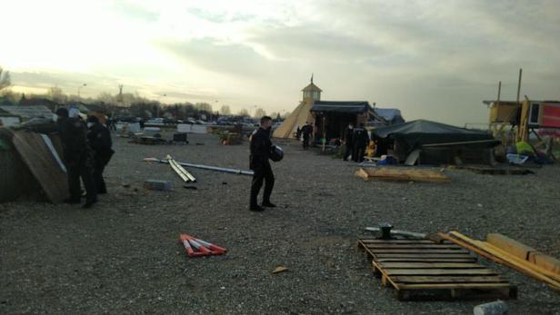 Besetzung: Stadtstraßen-Camp vollständig geräumt, zwölf Festnahmen
