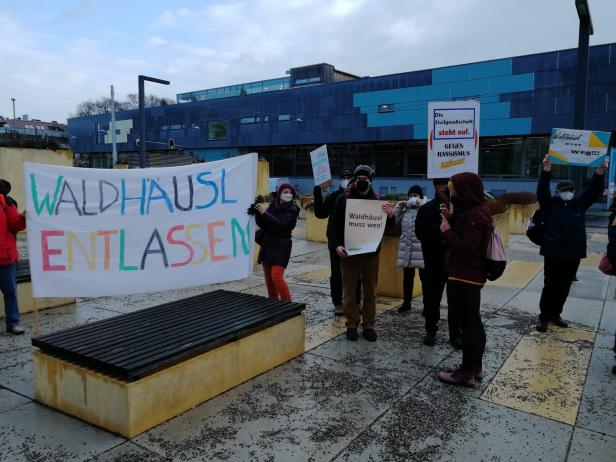 NÖ: Demo vor Prozess-Start gegen FPÖ-Landesrat Waldhäusl