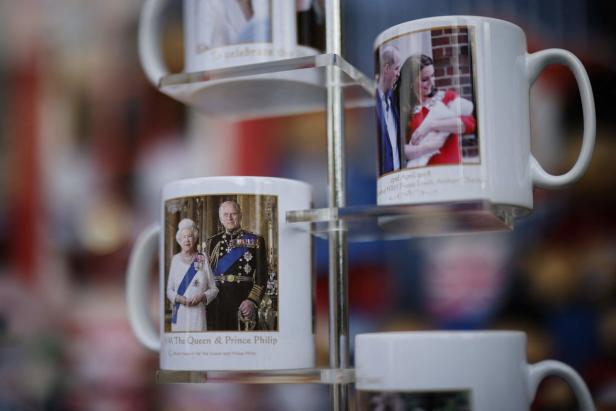 Queen Elizabeth II.: Peinliches Missgeschick amüsiert Briten