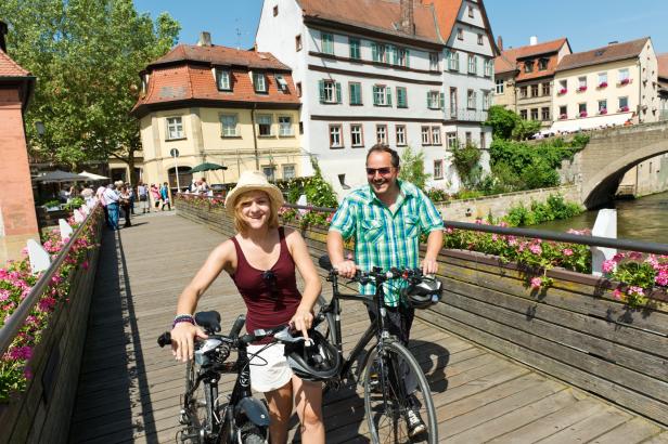 Fahrradfahrer am Geyerswörthsteg in Bamberg