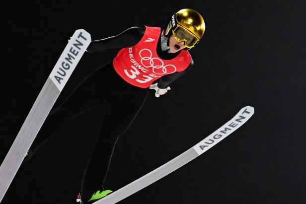 SKI-JUMPING-OLY-2022-BEIJING-WOMEN-TRAINING