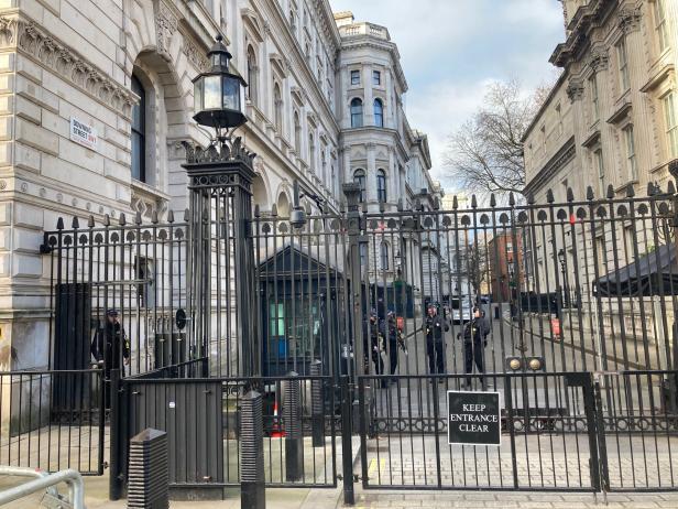 Finanzminister Brunner auf Stippvisite in 11 Downing Street