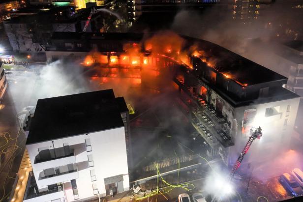 Keine Toten trotz Feuer-Infernos in deutschem Wohnblock