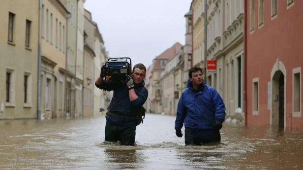 Hochwasser: Zwischen Bangen und Aufräumen