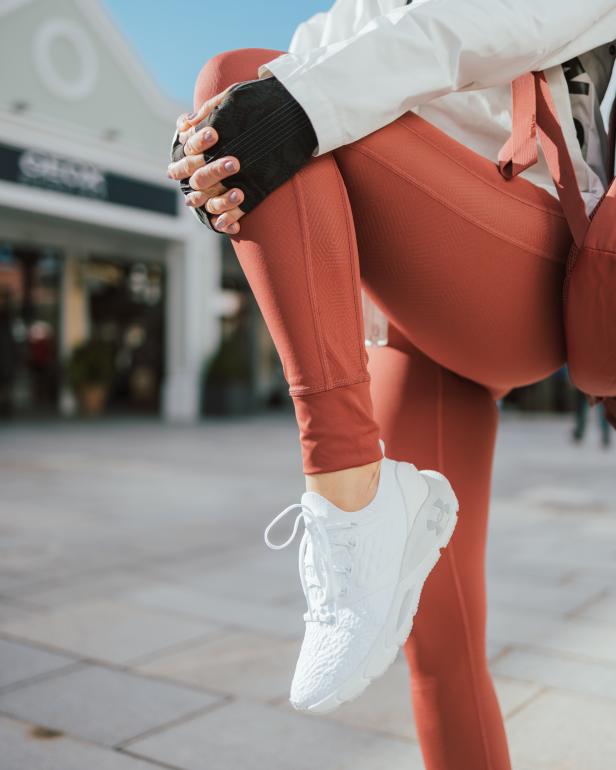 Open-Air Shopping im Designer Outlet Parndorf:  Fit in den Frühling mit sportlichen Looks als Motivations-Booster