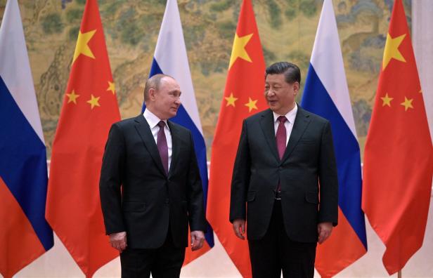 Kneissl, Trump und Xi: Wer (noch) hinter Putin steht