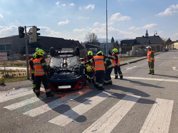 Ampel kaputt: Sechs Verletzte auf Kreuzung der Erlauftalbundesstraße