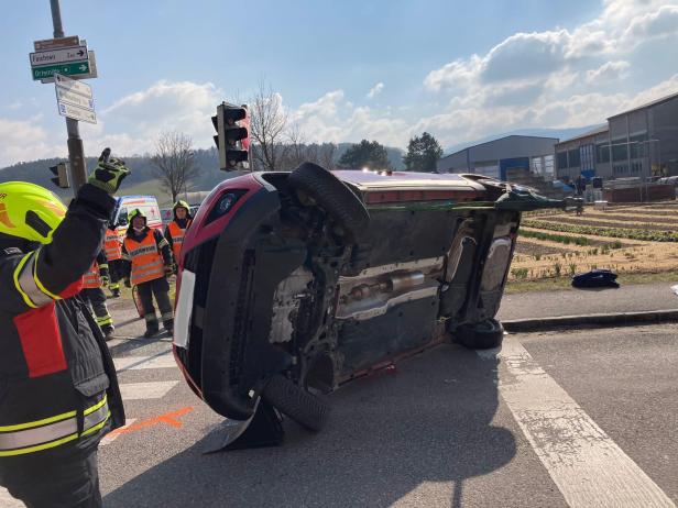 Ampel kaputt: Sechs Verletzte auf Kreuzung der Erlauftalbundesstraße