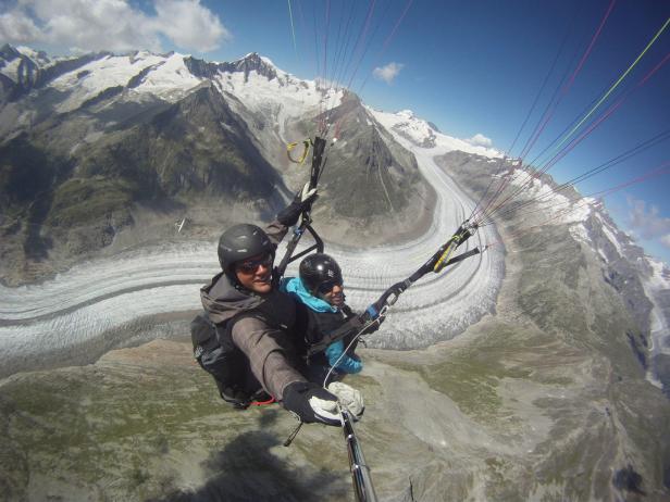 Skiurlaub in der Schweiz: Vorne Gletscher, hinten Matterhorn