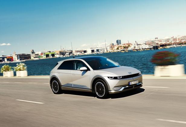 Volle Ladung in Minuten: Die schnellstladenden E-Autos am Markt