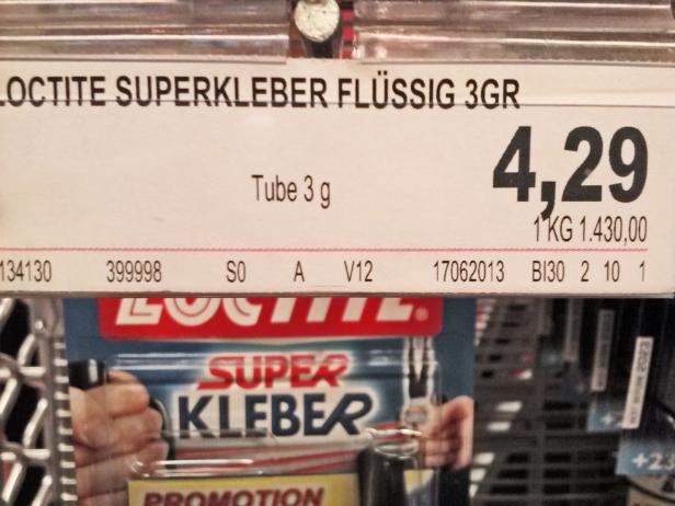 Ein Preisschild für Loctite Superkleber Flüssig 3GR für 4,29 Euro.