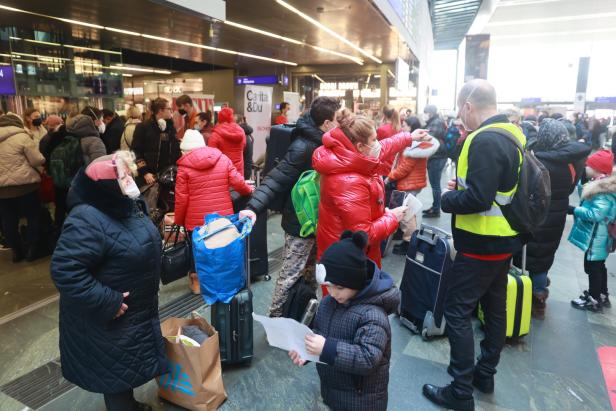 1.500 Geflüchtete kommen täglich am Wiener Hauptbahnhof an