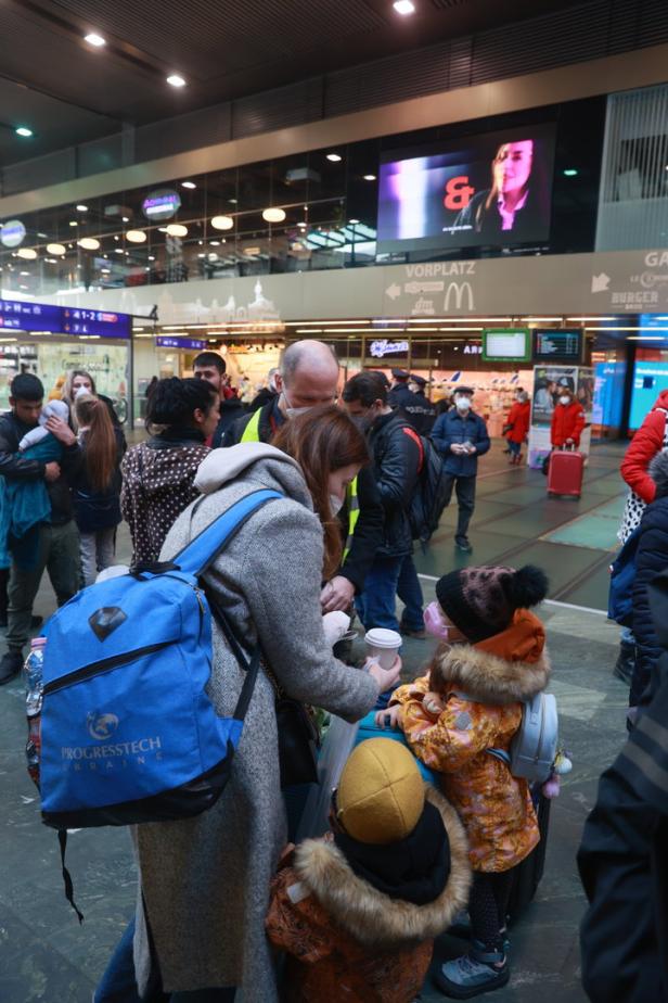 1.500 Geflüchtete kommen täglich am Wiener Hauptbahnhof an