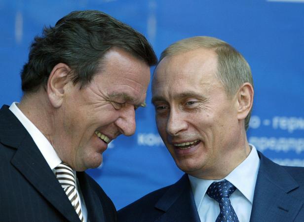 Gerhard Schröder und Wladimir Putin im Jahr 2004