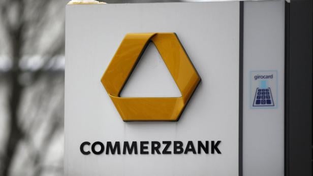 File photo of logo of Germany's Commerzbank at a b Das Logo der Commerzbank an einem Geldautomaten.