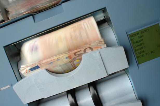 Online-Bank verspricht weltweites Abheben und Bezahlen ohne Gebühren